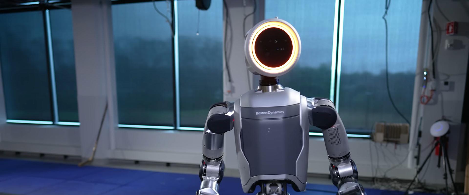 Kigyúrta magát a Pixar-lámpa? Ja nem, ez csak a Boston Dynamics új robotja